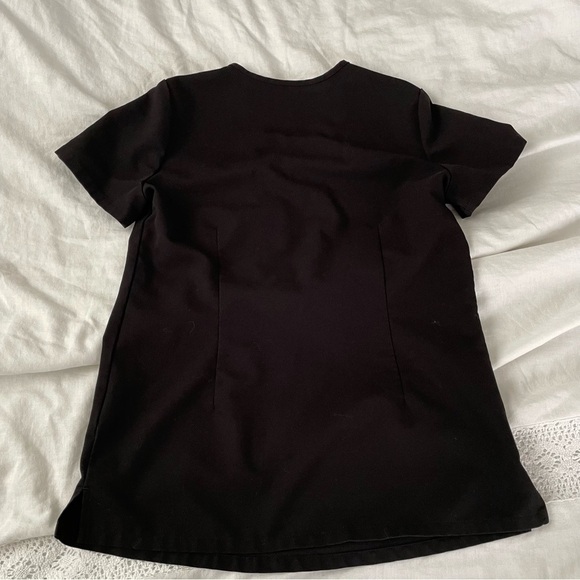 FIGS XXS Women’s Scrub Top Black Short Sleeve - Picture 5 of 5